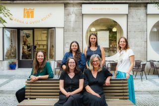 TAK TO JSME MY 😻 Naše velká skupinka koček mydlářek, které pro vás vymýšlí, vyrábí, balí a chystají ta nejvoňavější...