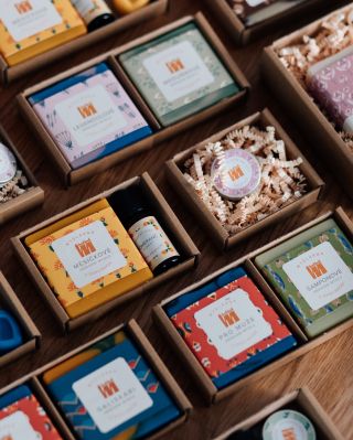 🎄Vánoce na Výstavišti Chcete svým blízkým nadělit rozmazlující a voňavou péči? Naše ručně vyráběná přírodní mýdla...